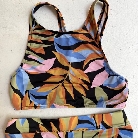 Billabong A/Div Bikini Set in Size M - Picture 6 of 7